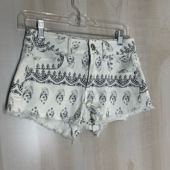 American Eagle shorts, size 4‎ - Picture 3 of 12